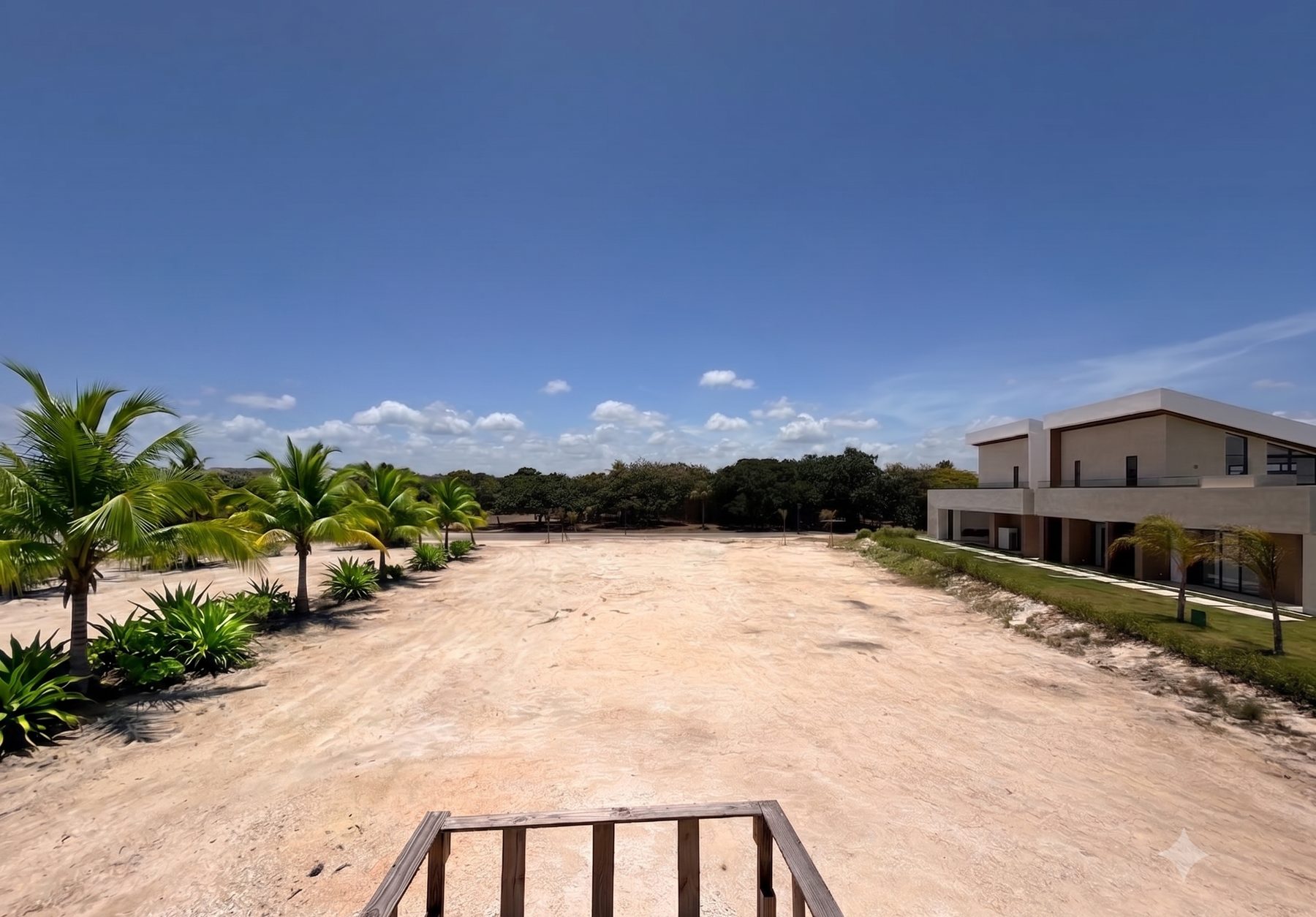 The Las Palmas 104 parcel viewed from the front
